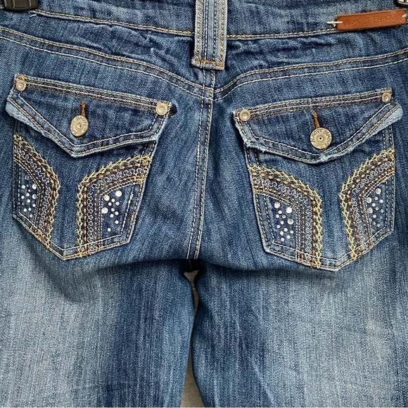 ALMOST FAMOUS / Dark Washed Factory Distressing Boot Cut Mid Rise Jeans Size 9 - Picture 7 of 11